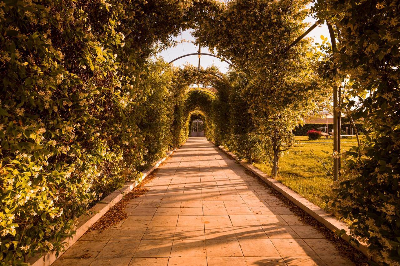 Tenuta Giardini Nuovi Novoli Exteriér fotografie